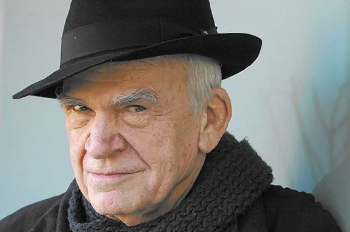 میلان کوندرا، «سبکی تحمل ناپذیر هستی» را ترک کرد